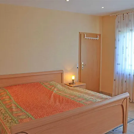 Breege Rueg 2100 شقة